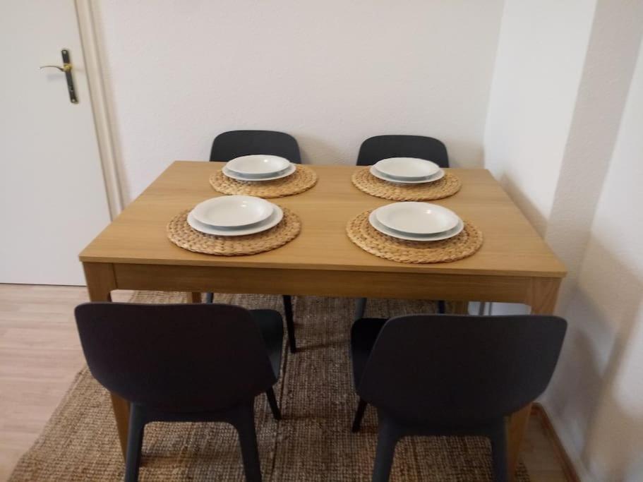 Zwei-Zimmer Wohnung In Wiesbadens Westend Экстерьер фото